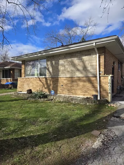 16028 Debbie Ln, South Holland, IL 60473