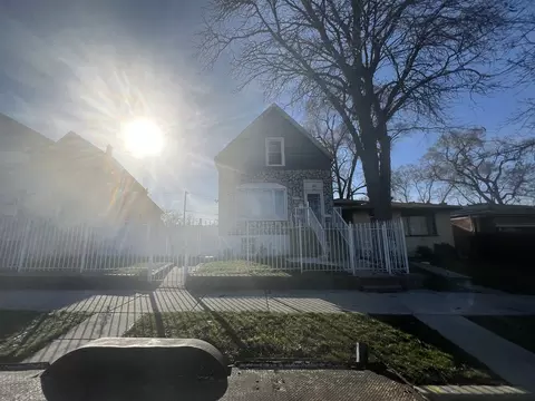 8750 S Princeton Ave, Chicago, IL 60620