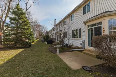 Exterior - 1336 Tamarack Dr #1, Bartlett, IL 60103 photo 5 of 5