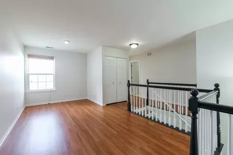 Entry Way - 1336 Tamarack Dr #1, Bartlett, IL 60103 photo 4 of 4