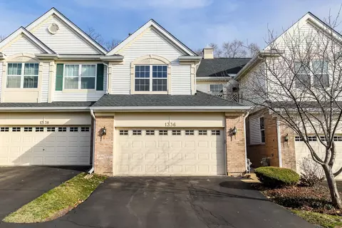 1336 Tamarack Dr #1, Bartlett, IL 60103