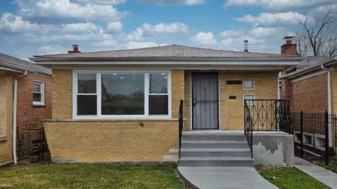 9749 S Princeton Ave, Chicago, IL 60628