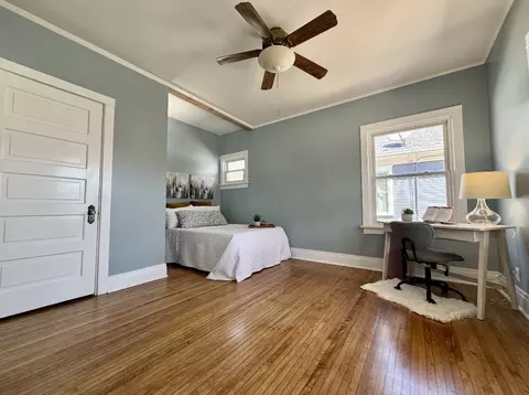 210 Elm St, Elgin, IL 60123 photo 5