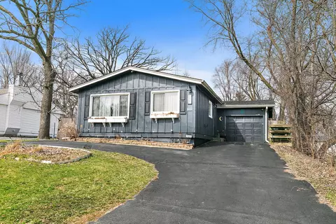 111 Woody Way, Lake In The Hills, IL 60156