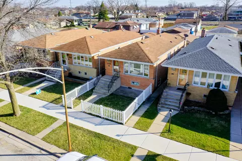 6745 W 59th St, Chicago, IL 60638
