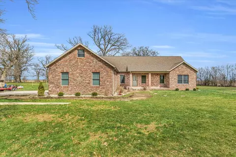 38362 E 1300 North Rd, Saybrook, IL 61770