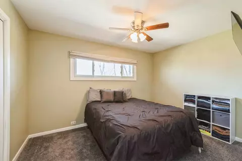 Bedroom - 2802 Stilling Blvd, Mchenry, IL 60050 photo 3 of 4