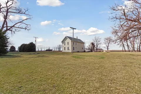 Exterior - 511 Harmon Rd, Harmon, IL 61042 photo 7 of 11