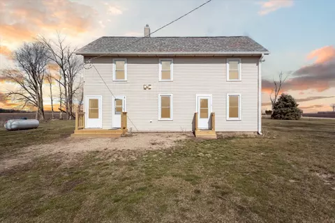 Exterior - 511 Harmon Rd, Harmon, IL 61042 photo 2 of 11