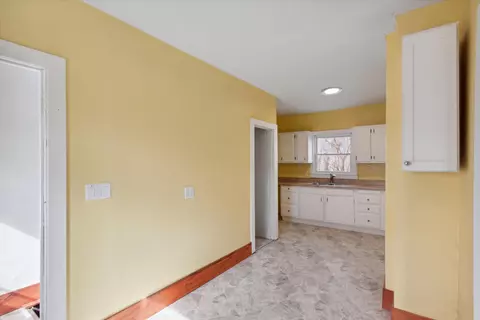 Kitchen - 511 Harmon Rd, Harmon, IL 61042 photo 2 of 3