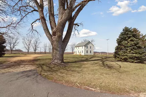 Exterior - 511 Harmon Rd, Harmon, IL 61042 photo 8 of 11