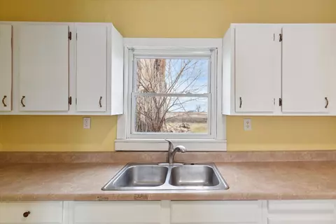 Kitchen - 511 Harmon Rd, Harmon, IL 61042 photo 1 of 3