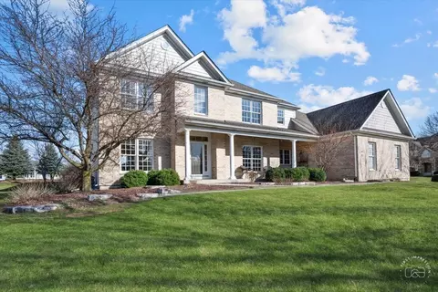 701 Brighton Dr, Sugar Grove, IL 60554