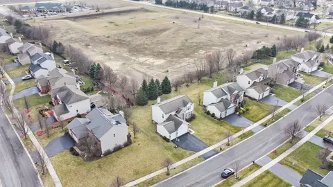 View/Area - 12605 Blue Iris Ln, Plainfield, IL 60585 photo 3 of 6