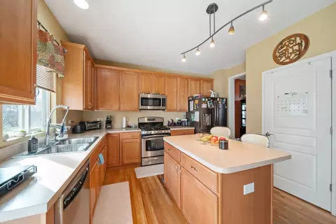 Kitchen - 12605 Blue Iris Ln, Plainfield, IL 60585 photo 3 of 6