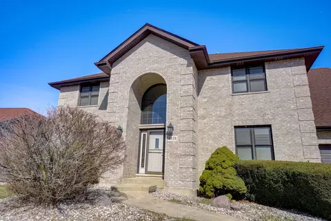 8636 Timbers Pointe Dr E, Tinley Park, IL 60487
