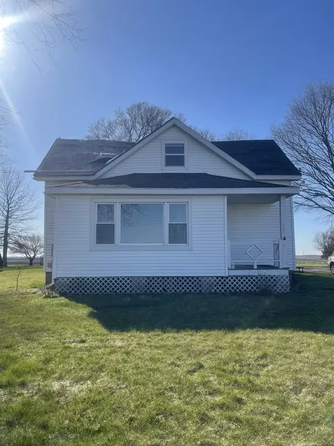 1454 N State 32 Hwy, Cisco, IL 61830