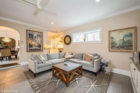 Living - 290 Vernon Ave, Glencoe, IL 60022 photo 5 of 6