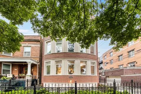 1545 W School St #1, Chicago, IL 60657
