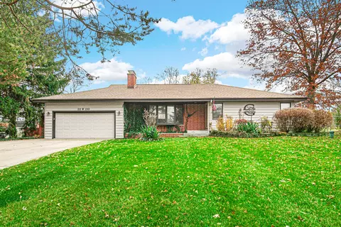 22 W133 Sunset Ter, Medinah, IL 60157