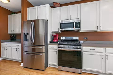 3020 Cookson Ave, Elgin, IL 60124 photo 8