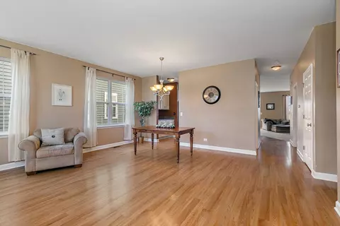 3020 Cookson Ave, Elgin, IL 60124 photo 3