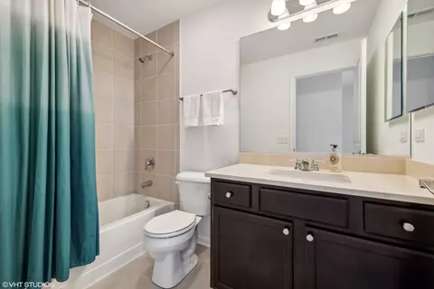 803 Lee St, Des Plaines, IL 60016 photo 11