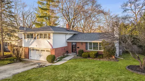 321 Rowan Ct, Naperville, IL 60540