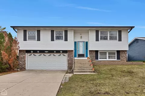 21 W Nevada Ave, Glendale Heights, IL 60139
