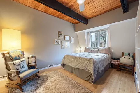 Bedroom - 1719 N Mohawk St #E, Chicago, IL 60614 photo 2 of 4