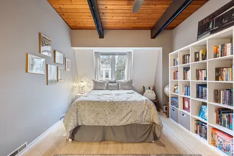 Bedroom - 1719 N Mohawk St #E, Chicago, IL 60614 photo 3 of 4