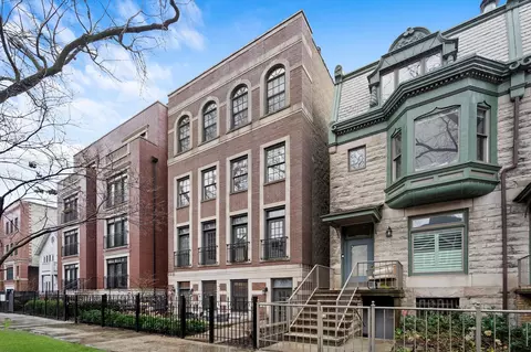 953 W Montana St #3, Chicago, IL 60614