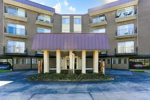 9840 S Pulaski Rd #315, Oak Lawn, IL 60453