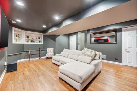 Living - 2417 N Avers Ave, Chicago, IL 60647 photo 6 of 6