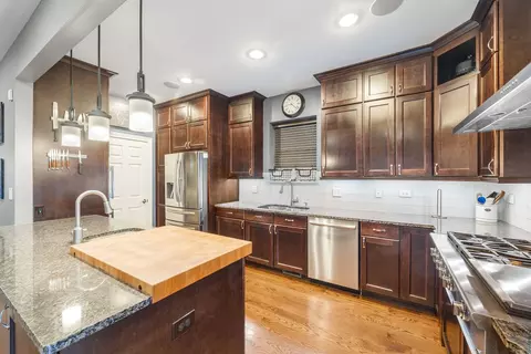 Kitchen - 2417 N Avers Ave, Chicago, IL 60647 photo 2 of 8