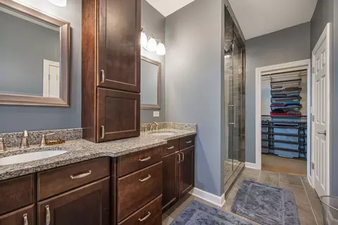 Bath - 2417 N Avers Ave, Chicago, IL 60647 photo 3 of 6