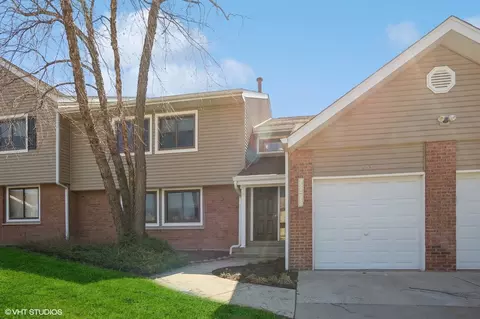 954 Harvest Cir #954, Buffalo Grove, IL 60089