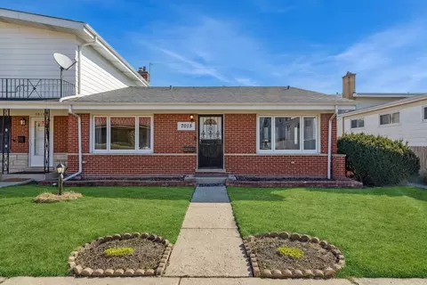7015 W Carol Ave, Niles, IL 60714