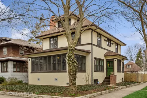 2200 W Estes Ave, Chicago, IL 60645