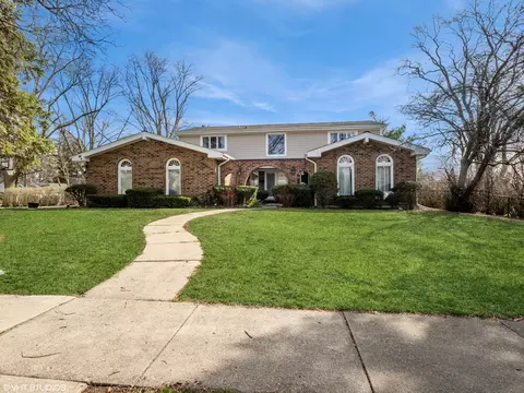 1103 S Highland Ave, Arlington Heights, IL 60005
