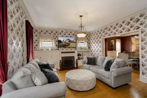 Living - 607 N Main St, Normal, IL 61761 photo 1 of 3