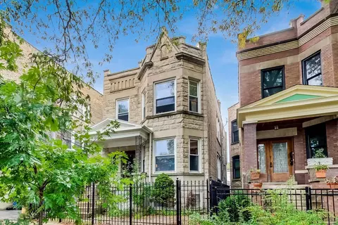 2745 N Whipple St, Chicago, IL 60647