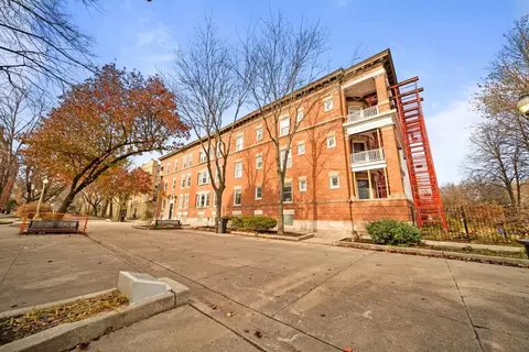 1244 W Sunnyside Ave #1, Chicago, IL 60640