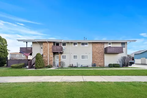 7938 164th Ct #2, Tinley Park, IL 60477