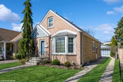 7170 N Mankato Ave, Chicago, IL 60646