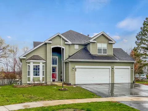 919 School Ct, Round Lake, IL 60073