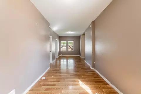 Entry Way - 505 E Jackson St, Joliet, IL 60432 photo 2 of 9