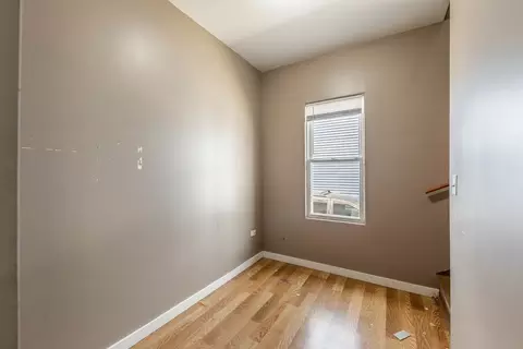 Entry Way - 505 E Jackson St, Joliet, IL 60432 photo 5 of 9