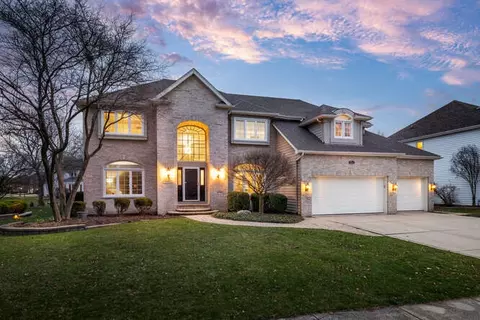 3312 Scottsdale Ct, Naperville, IL 60564