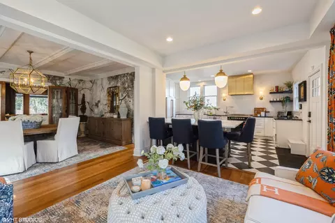 Living - 708 Forest Ave, Oak Park, IL 60302 photo 7 of 8